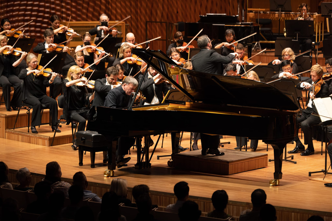 Stephen Hough with the Sydney Symphony